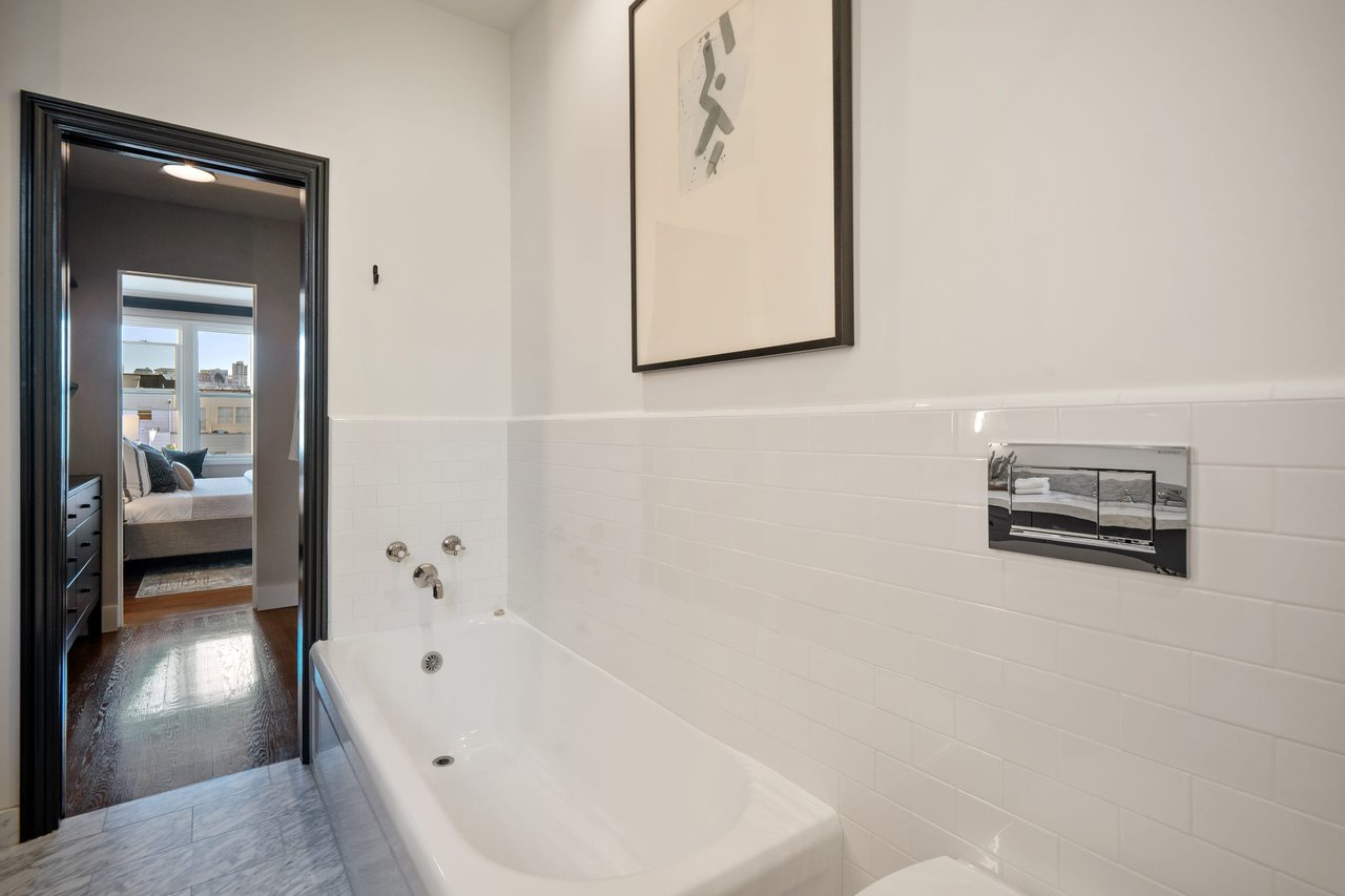 EXCEPTIONAL MARINA HOME