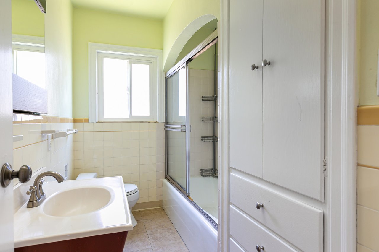 Single Story Gem in Great Location!
