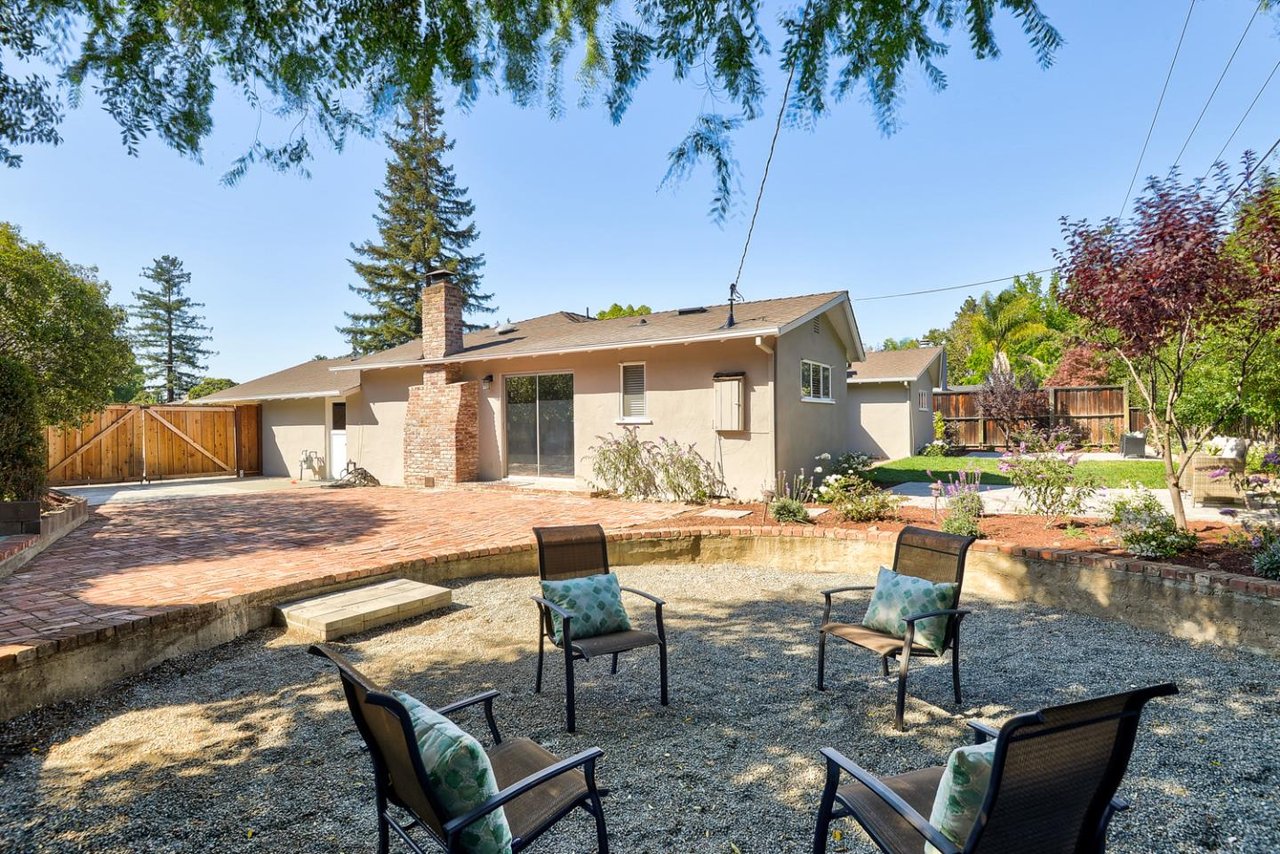 22160 Berkeley Court