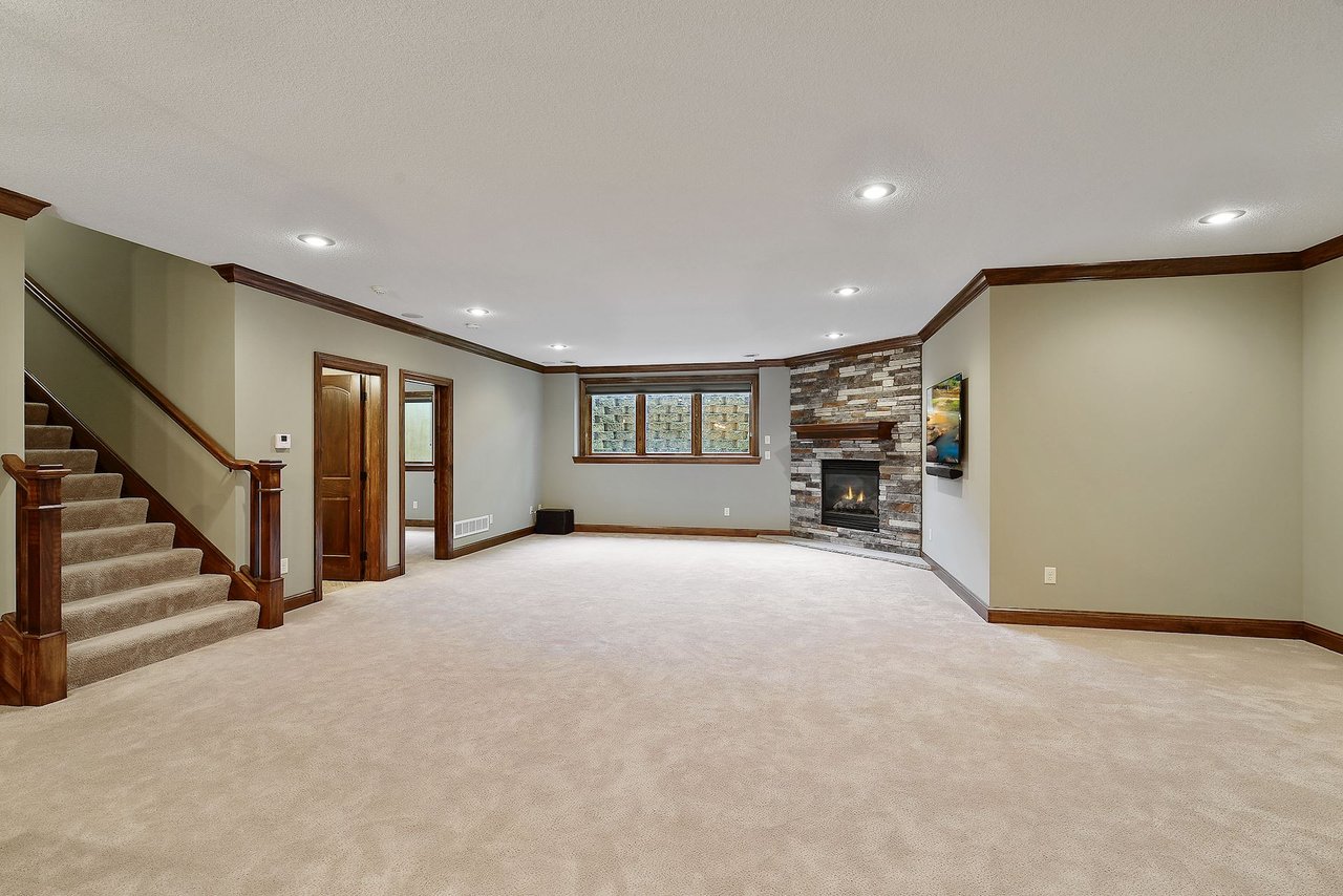 5500 Kellogg Ave, Edina