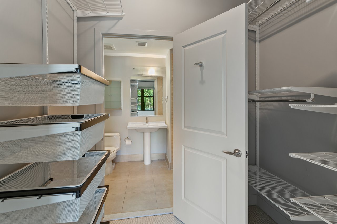 2125 14th St NW, #322