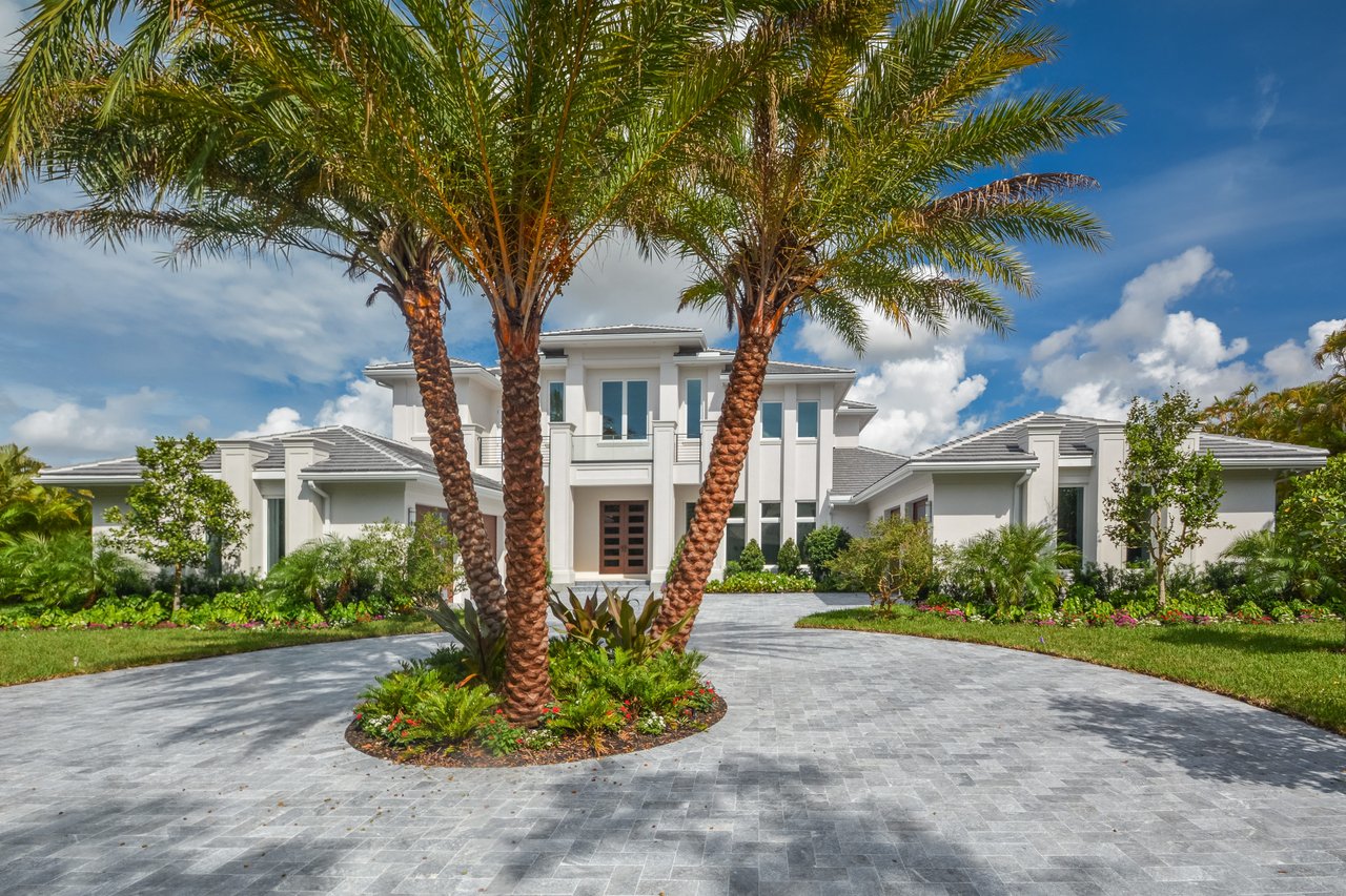 8422 Lookout Cir