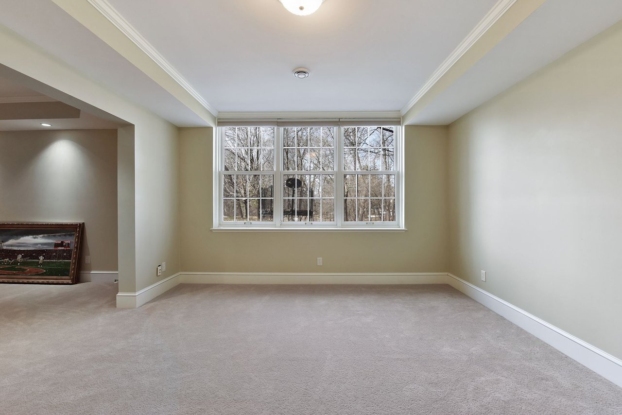 550 Oxford Road, Orono
