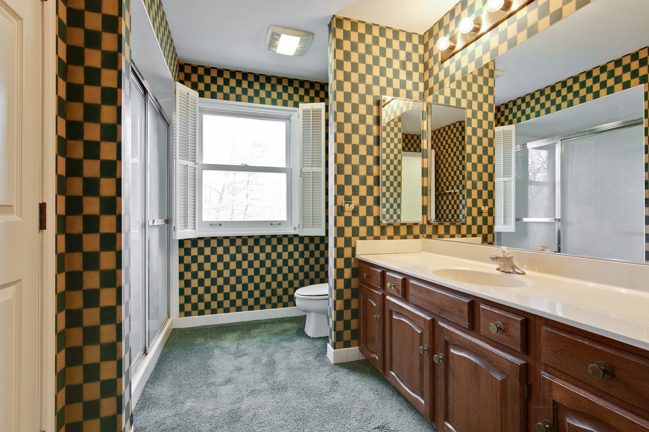 Classic Lake Bluff Tangley Oaks Home