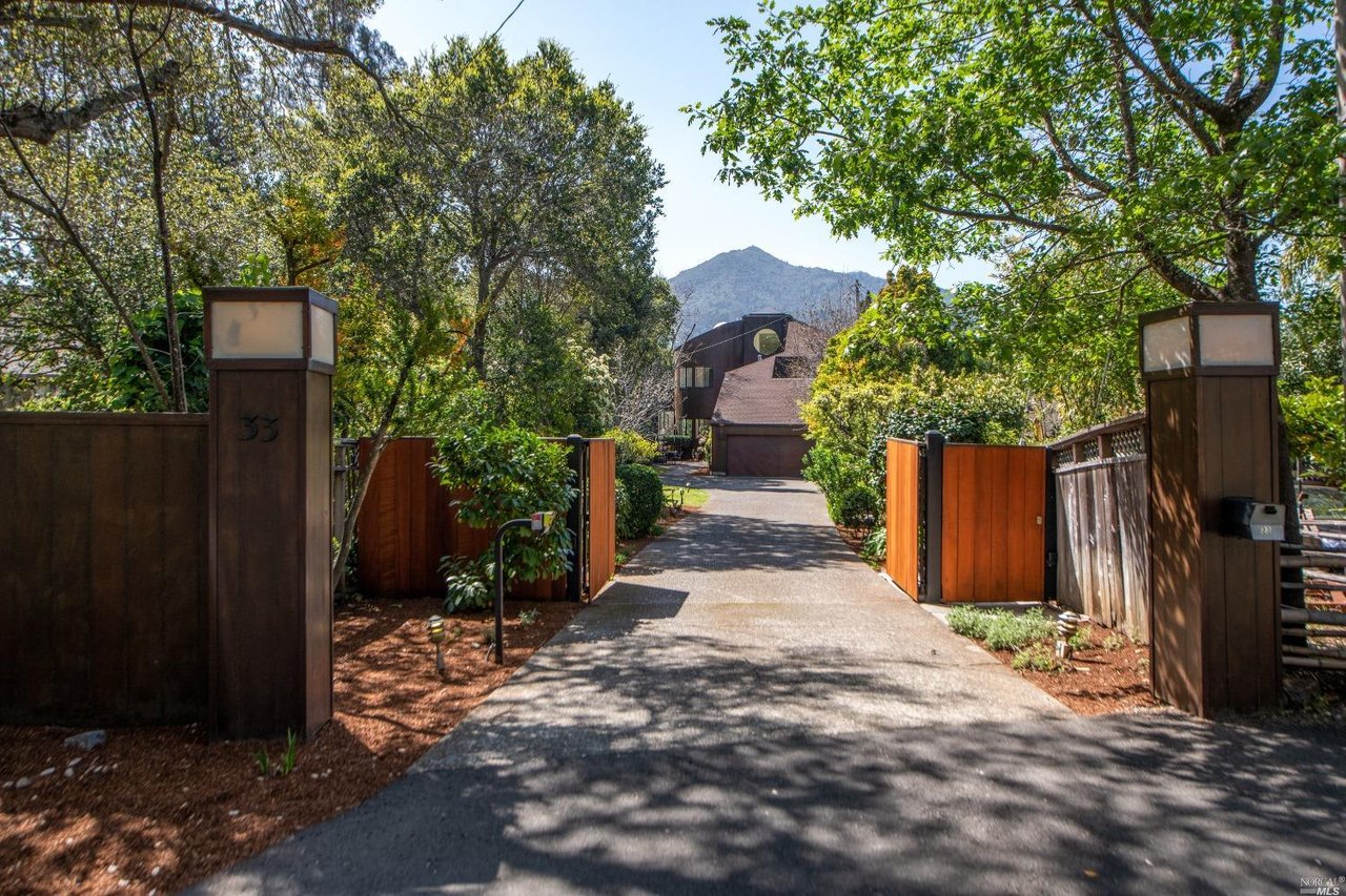 33 Rosebank Avenue