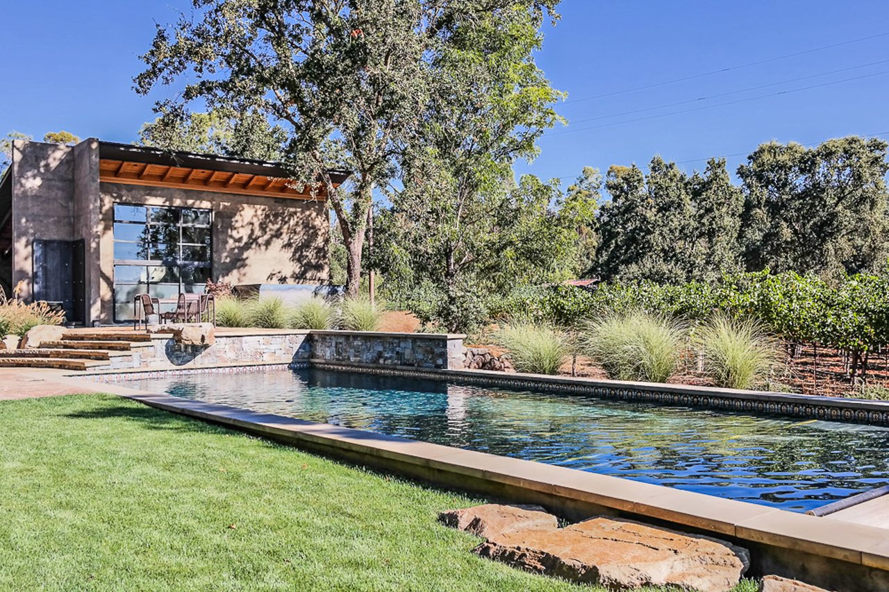 Modern Contemporary Living