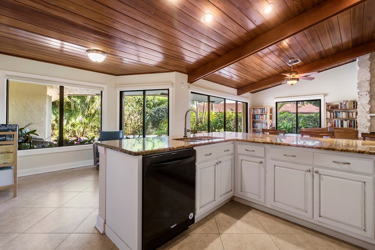 2848 NW 28th St