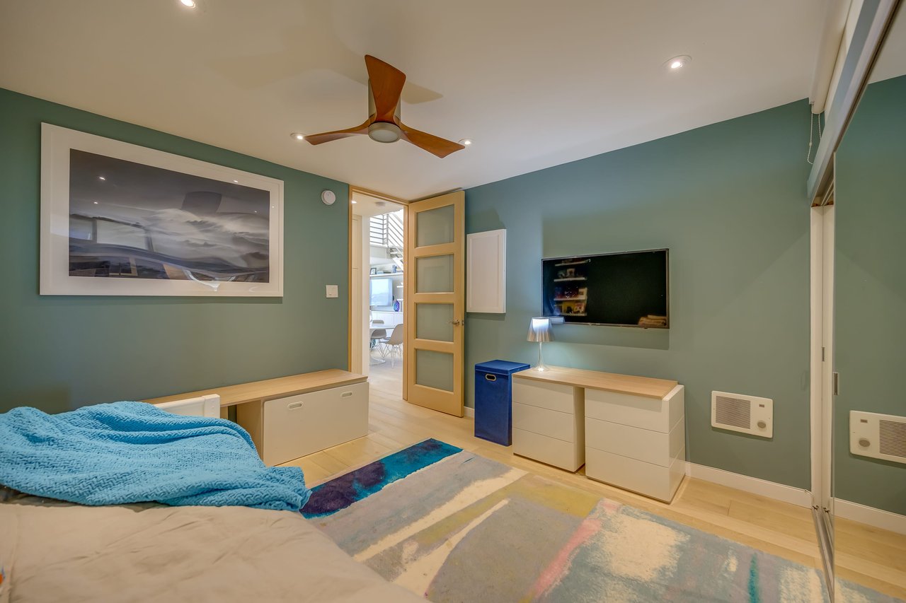 2 KETCH ST #302