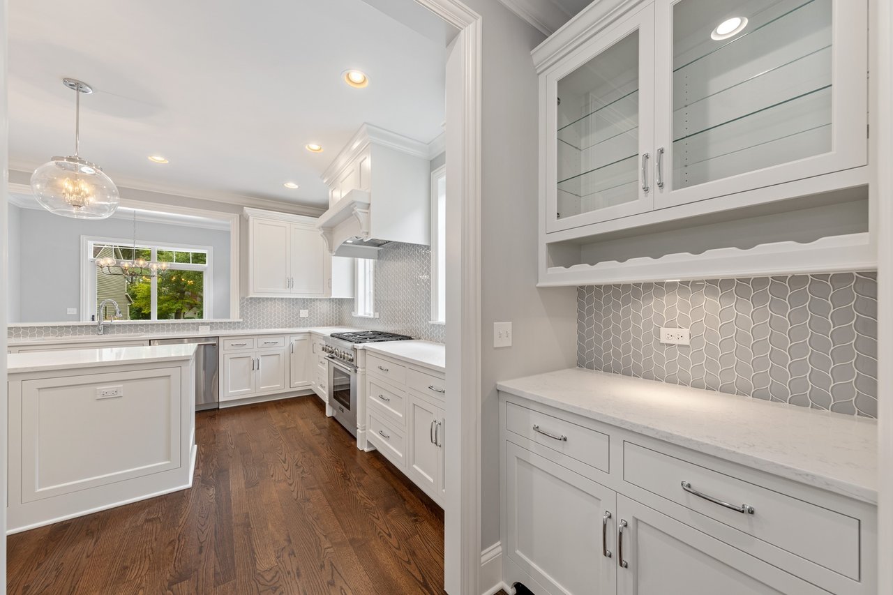 This Residence Captures The Beauty And Luxury Of Modern Living