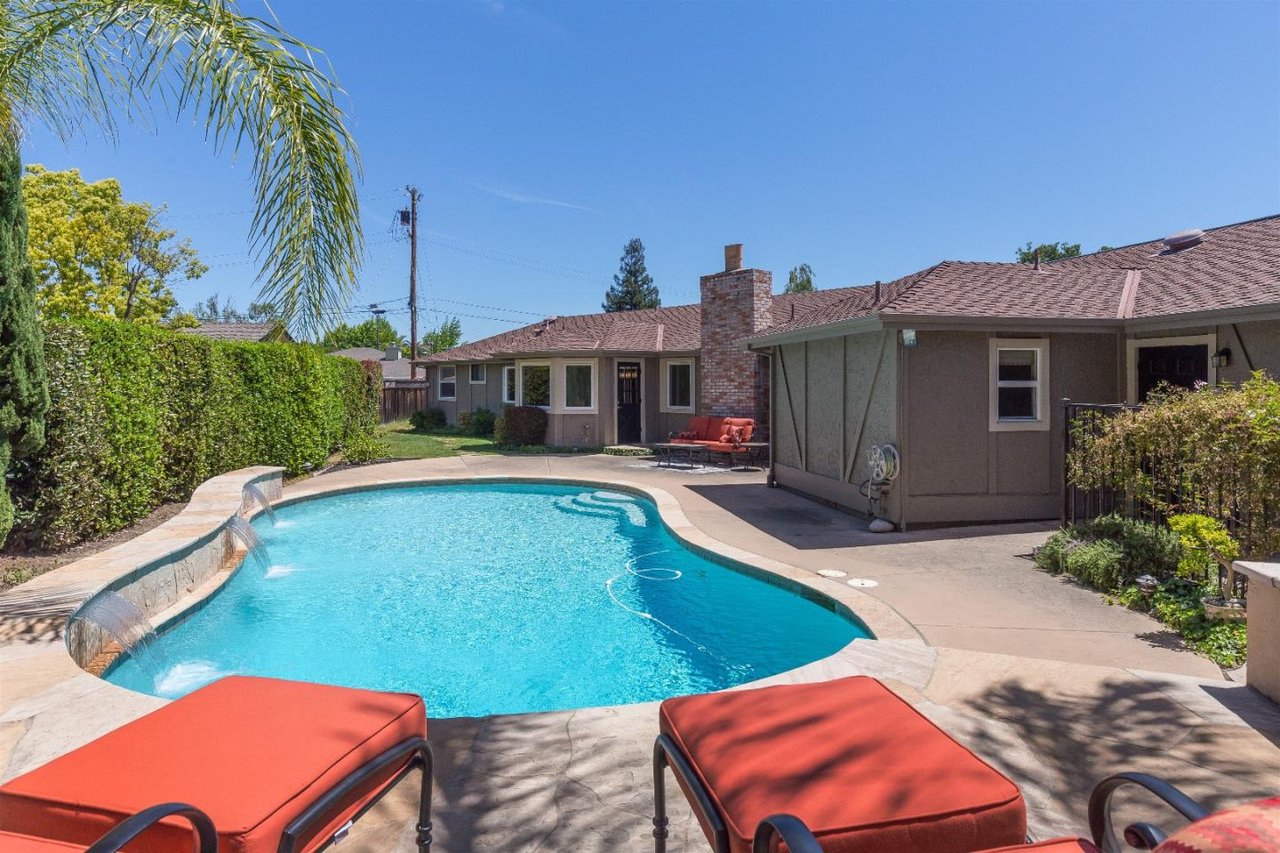 14305 Holden Court