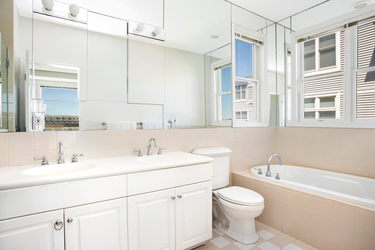 580 Dune Rd, #7