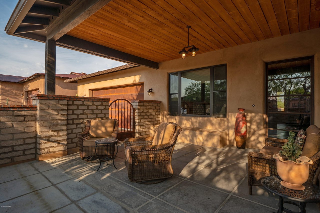 CLASSIC SKY RANCH HOME