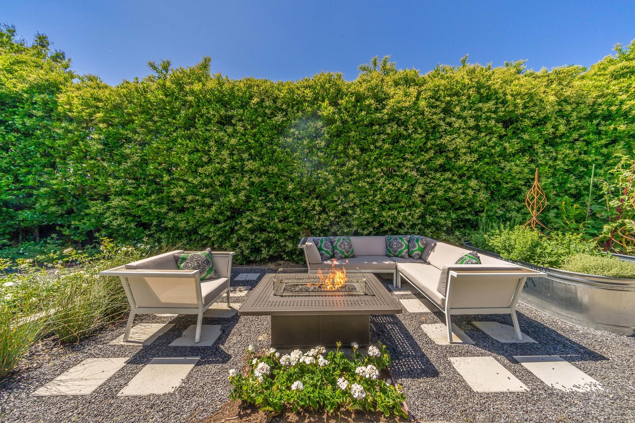 Sophisticated Calistoga Home - SOLD