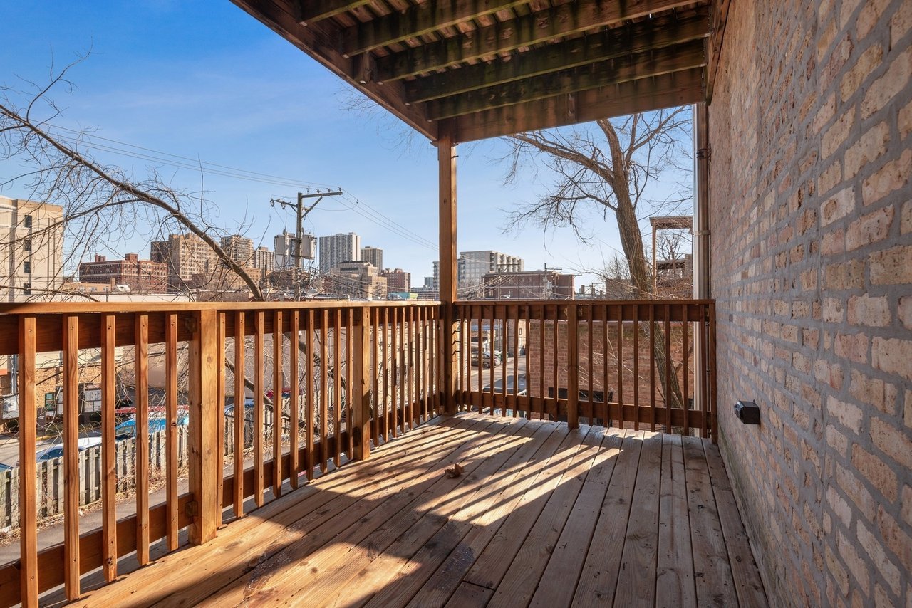 6335 N Magnolia Avenue # 2S