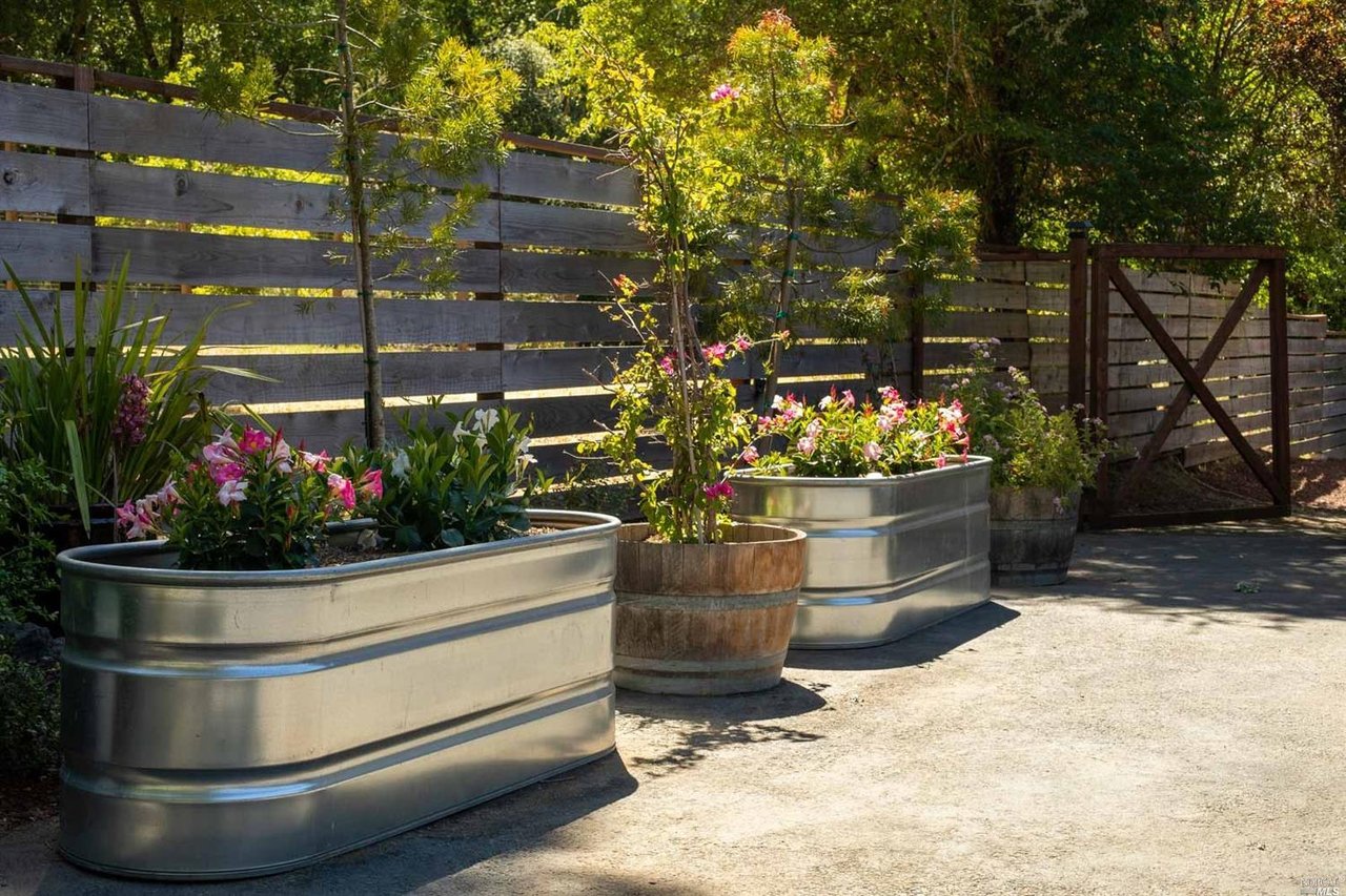 60 Oak Grove Avenue, Woodacre