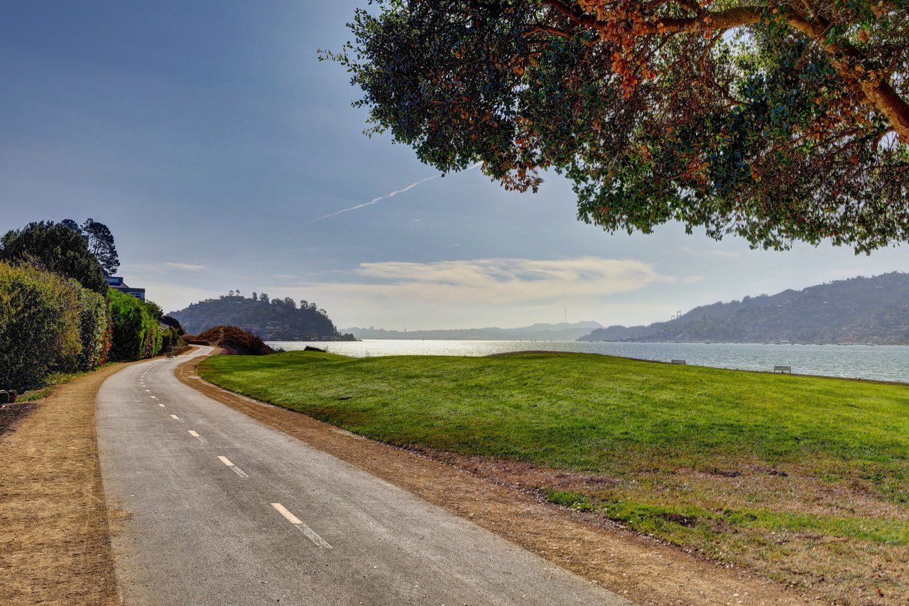 Move in Ready in One of Tiburon's Most Convenient Locations