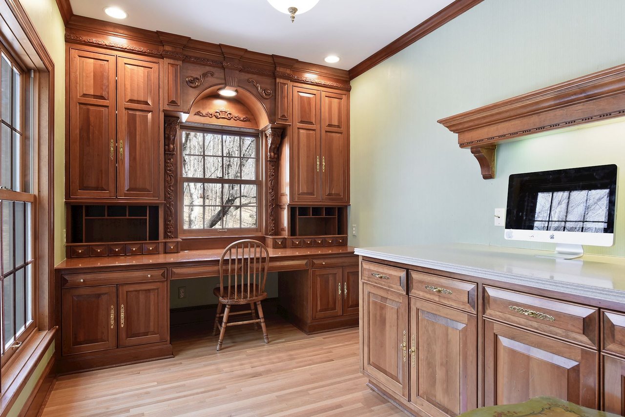 550 Oxford Road, Orono
