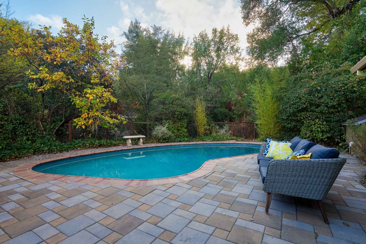 585 San Geronimo Valley Drive, San Geronimo