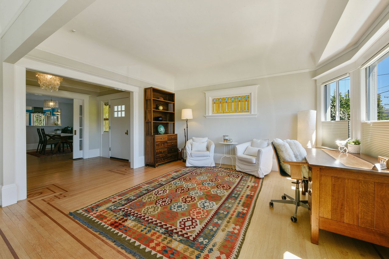 811 Santa Clara Ave