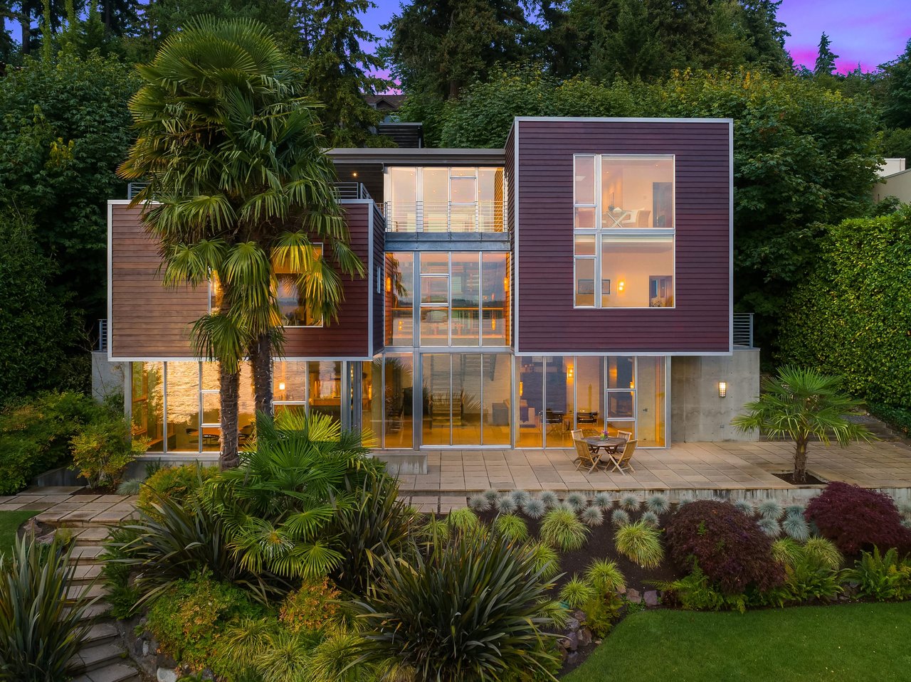 A Prized Residence on Mercer Island