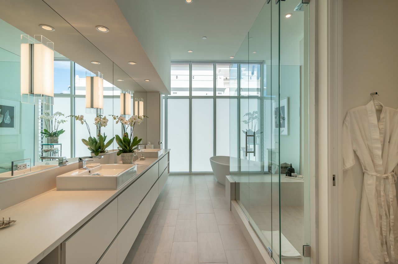 280 Golden Gate Point PH 2
