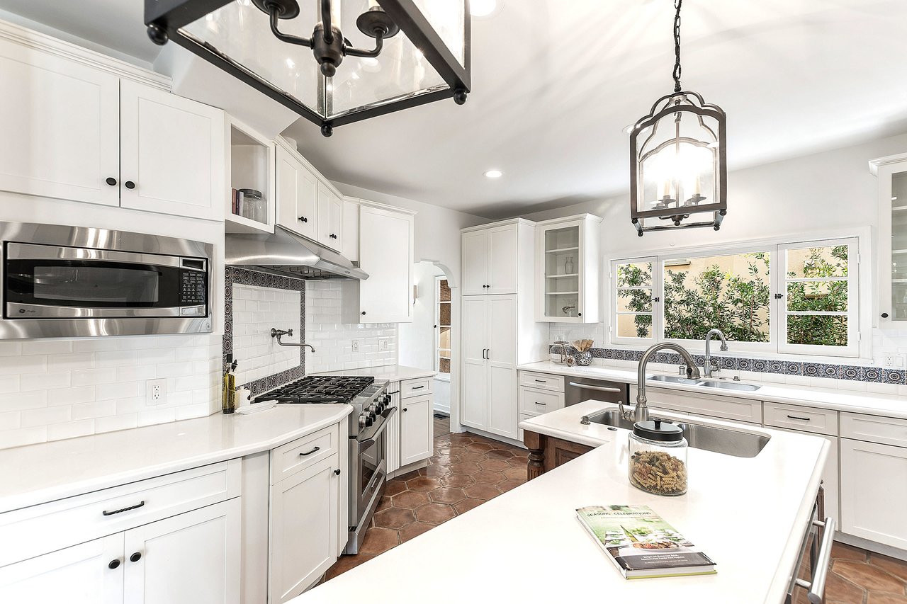 109 South Formosa Avenue