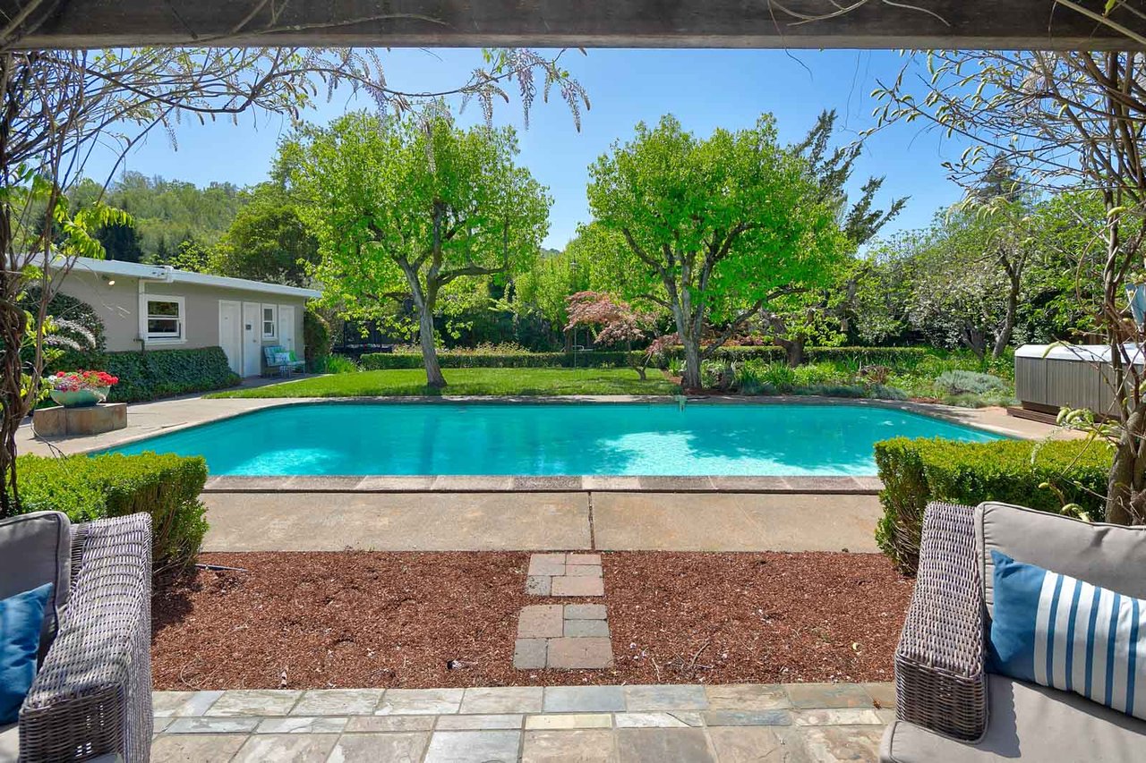 1349 Butterfield Road