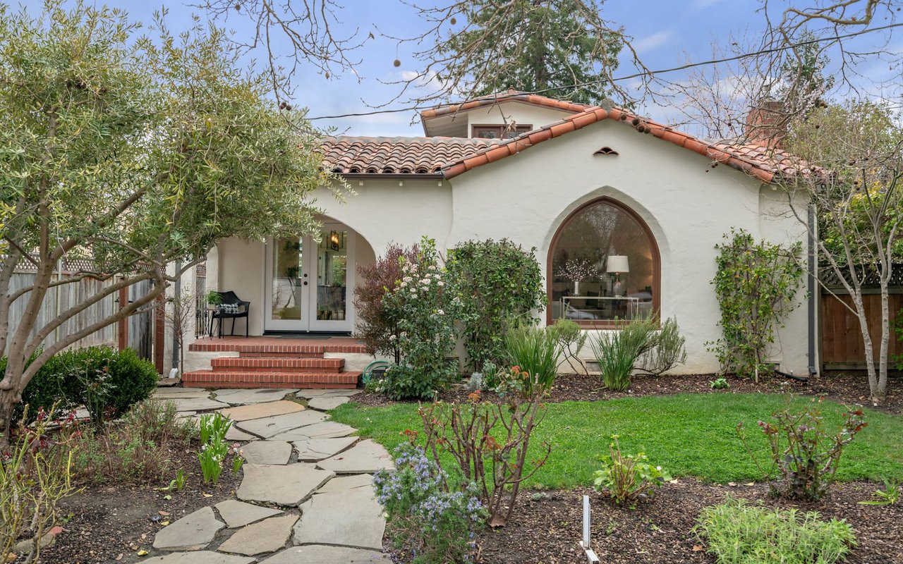 342 Iris St