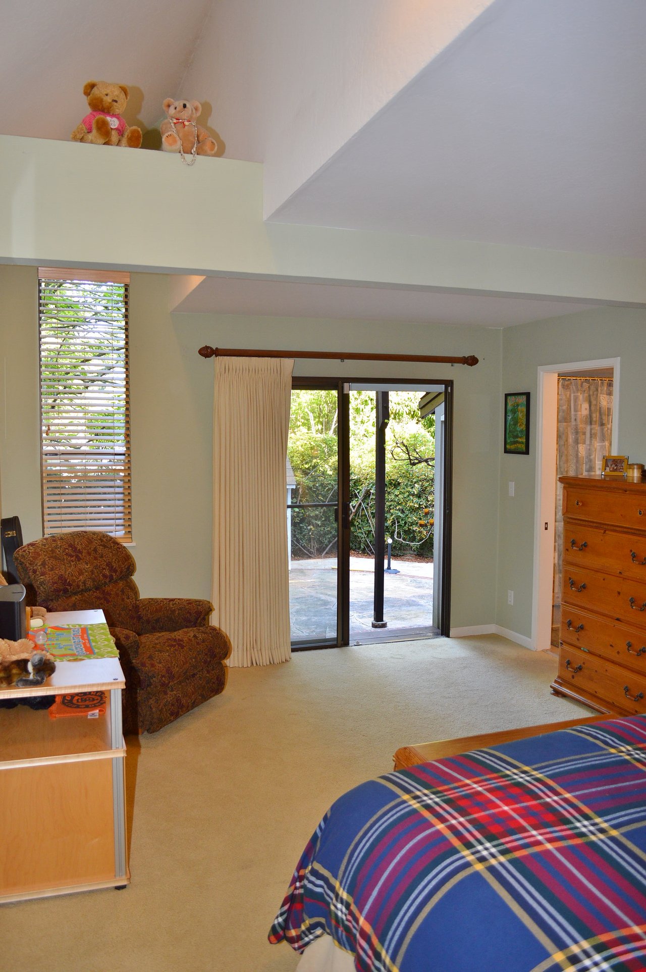 52 Piedmont Road, Larkspur