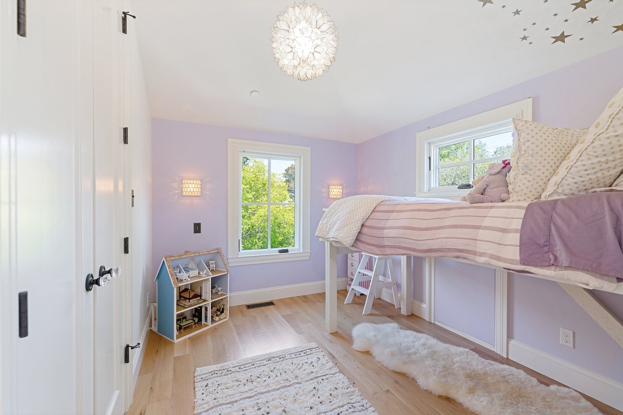  148 Elm Ave