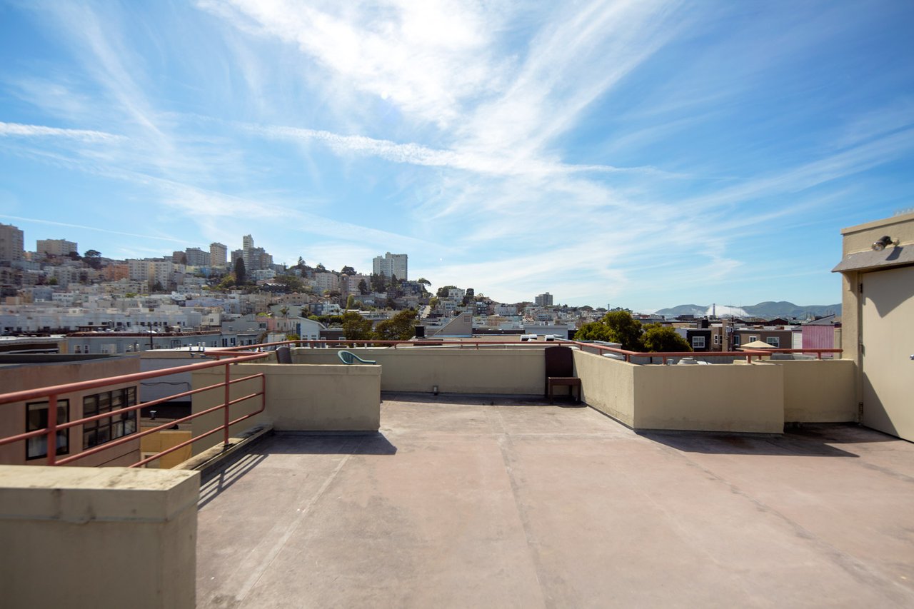 VANDEWATER STREET CONDOMINIUMS