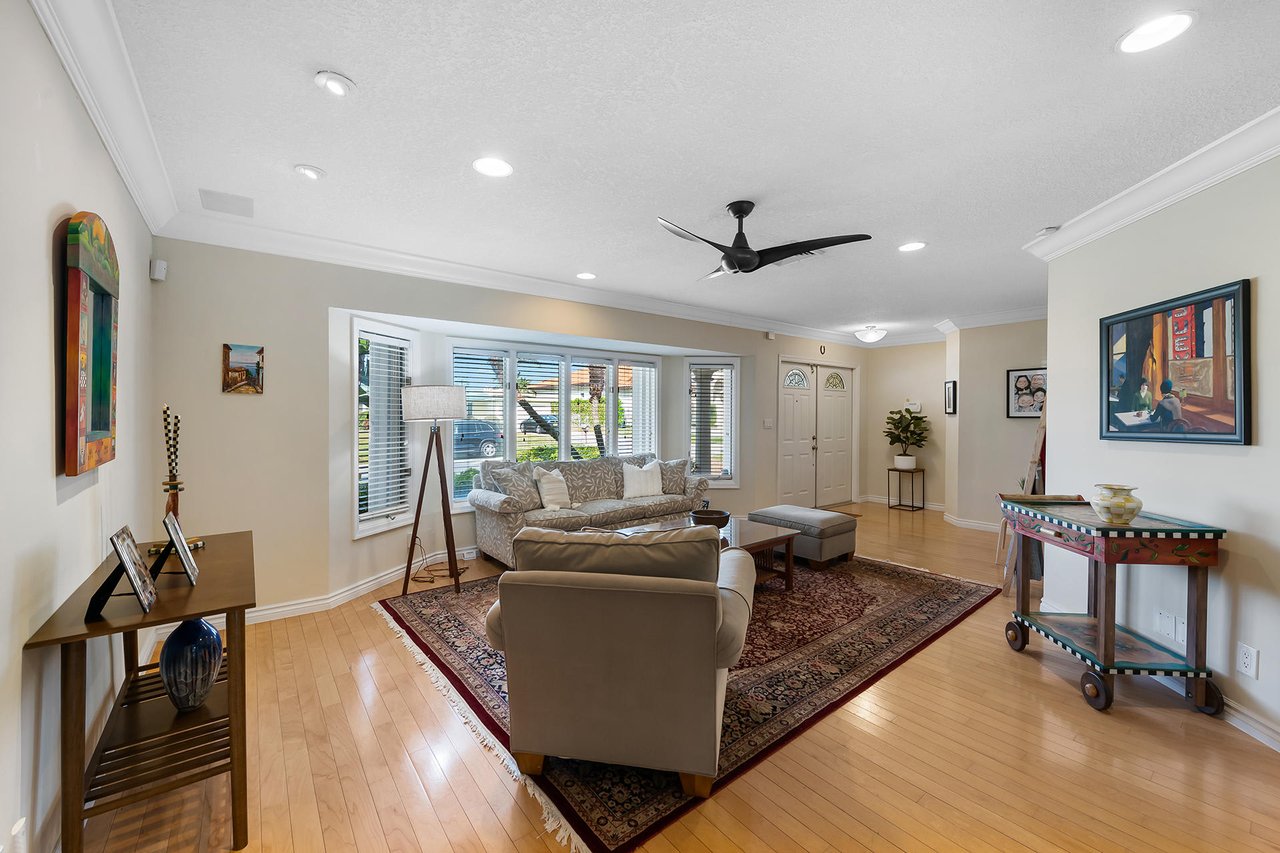 856 Appleby Street