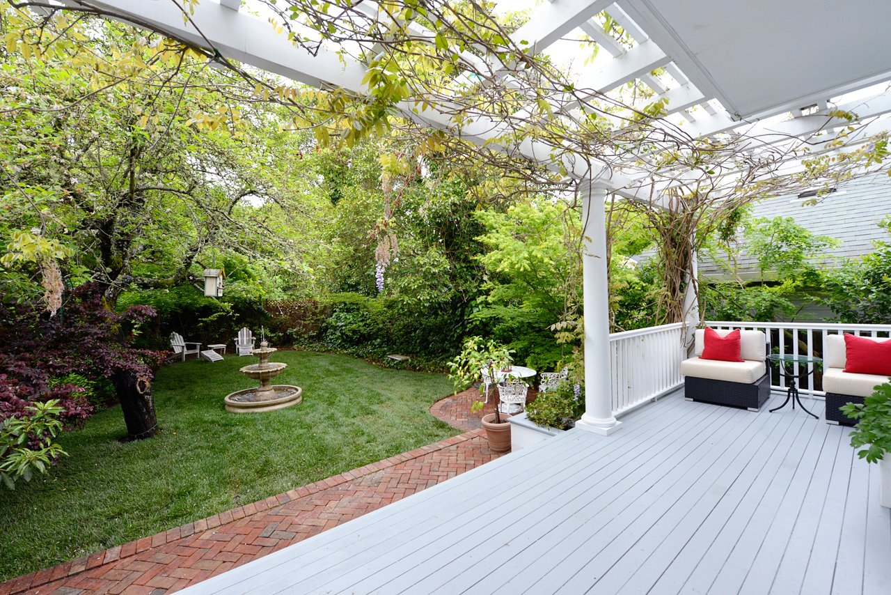 10 Raymond Avenue, San Anselmo