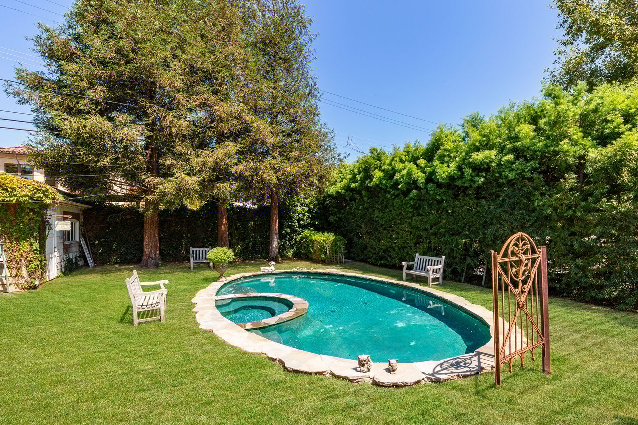 320 South Canyon View Drive