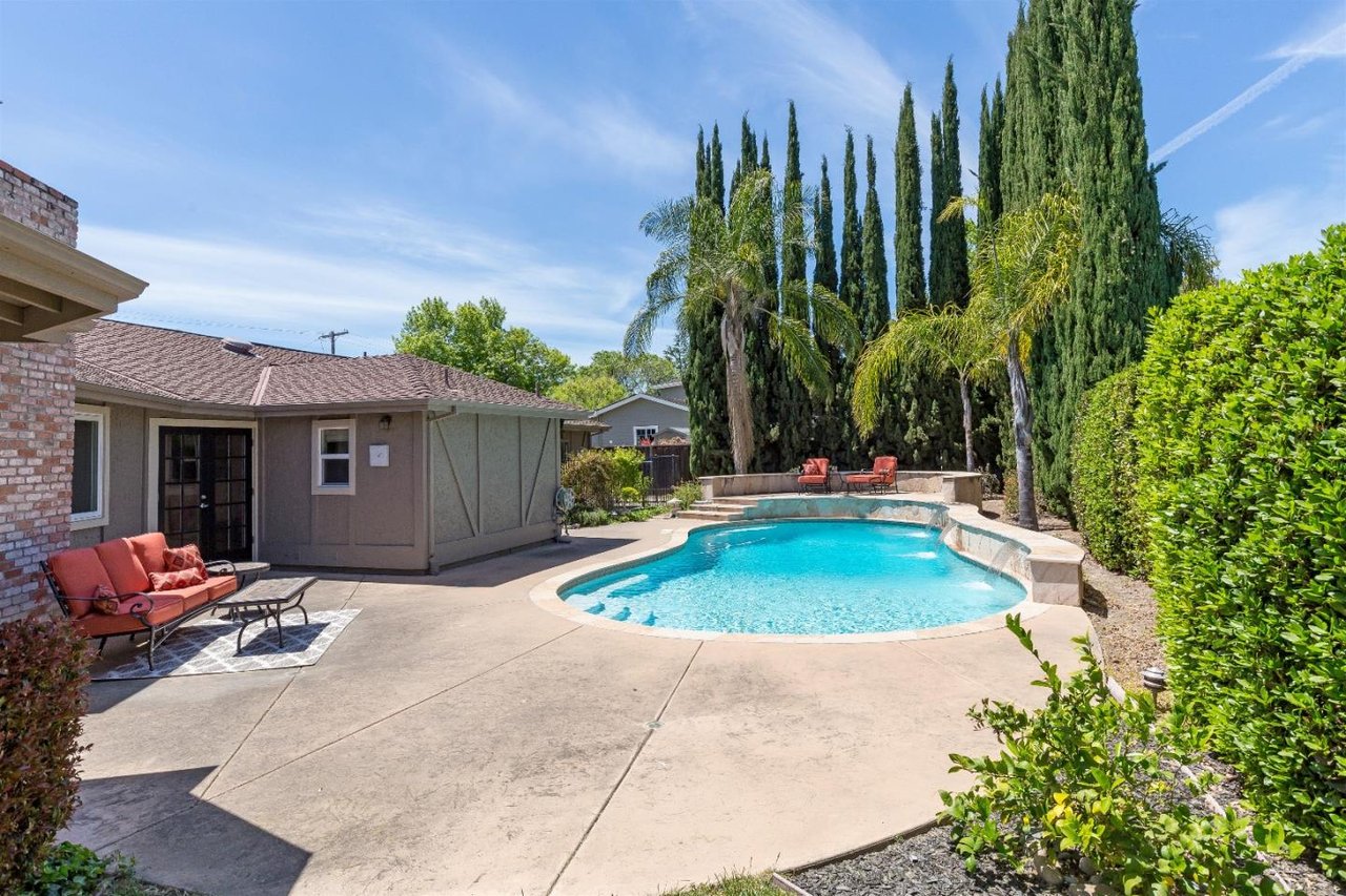 14305 Holden Court