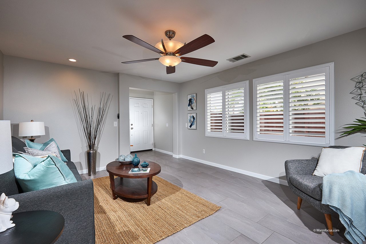 1053 Manteca Dr