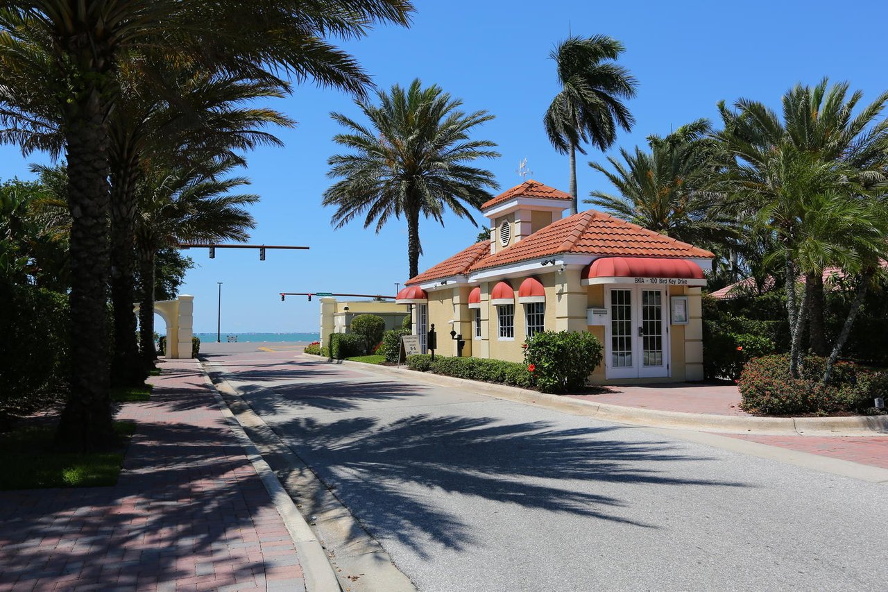 682 Mourning Dove Dr