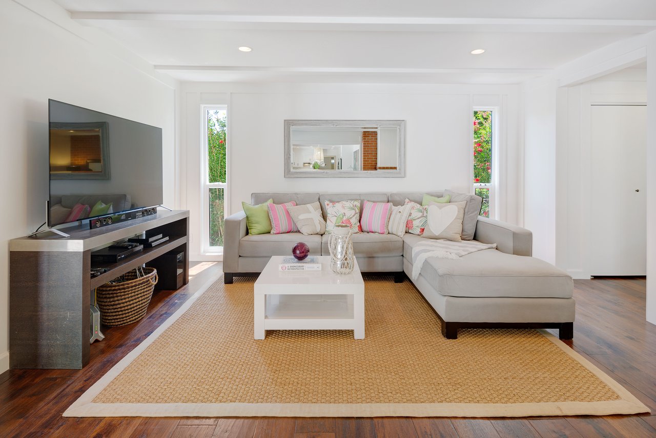 39 Dutch Valley Lane, San Anselmo