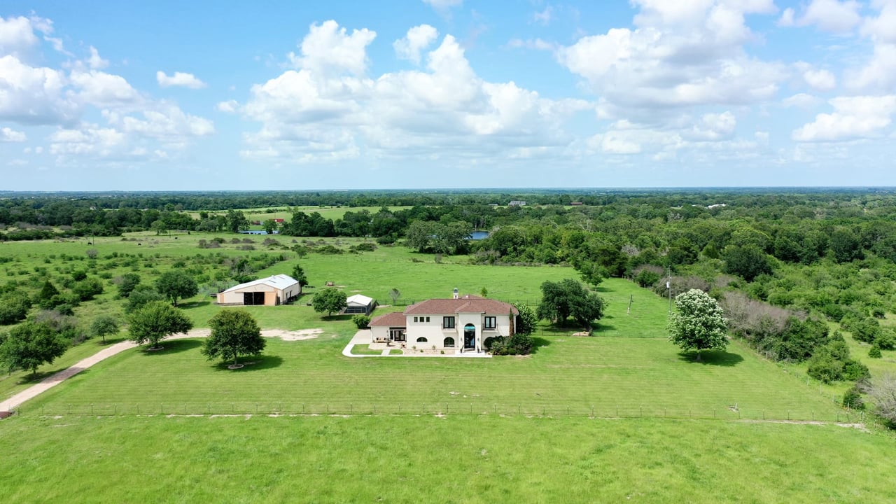 5538 FM 529 Bellville, Tx 77418