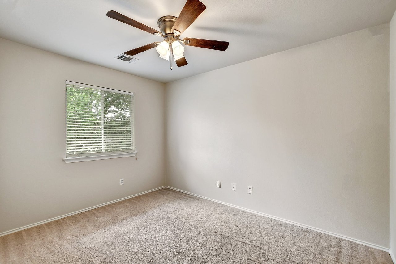 185 Sampson, Kyle, Texas 78640