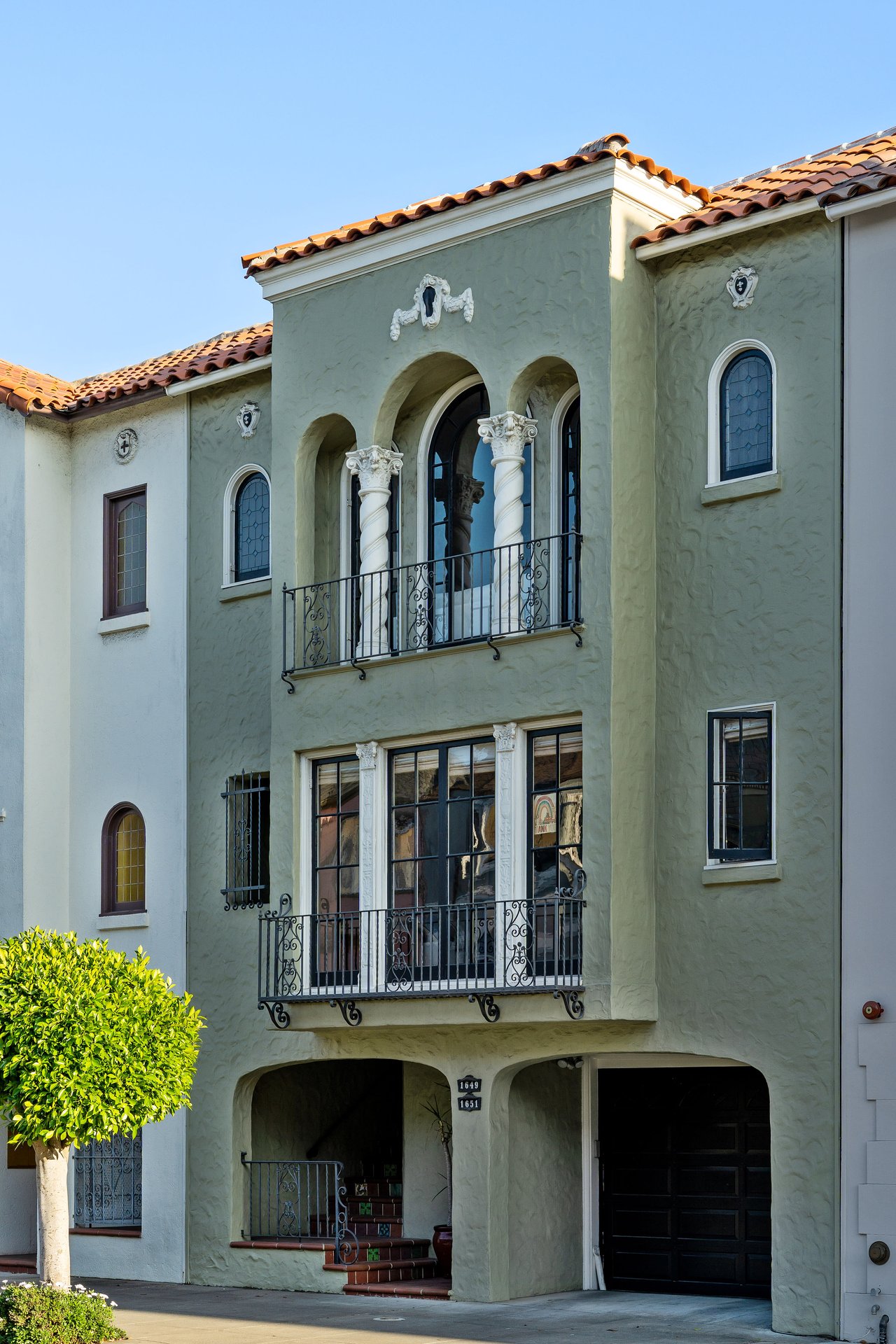 EXCEPTIONAL MARINA HOME