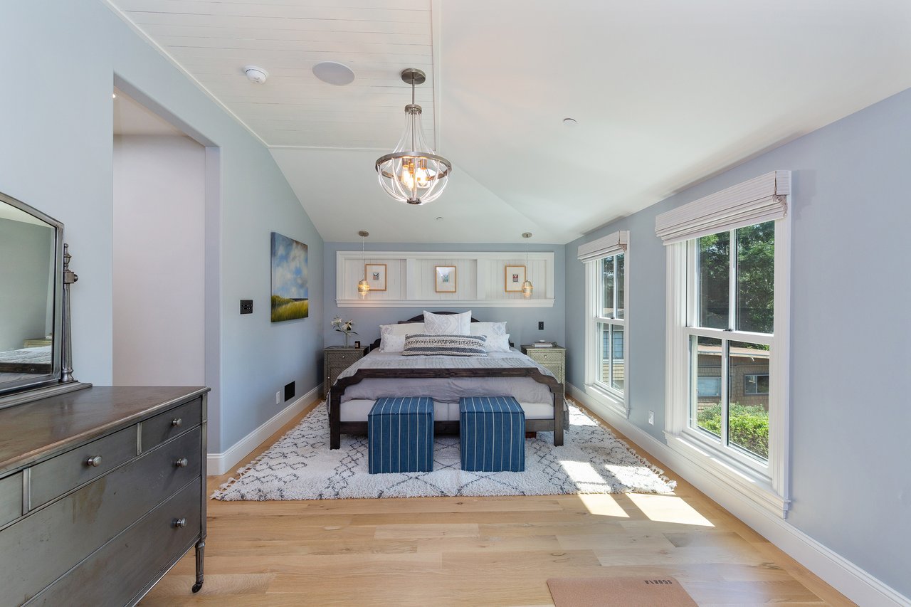  148 Elm Ave