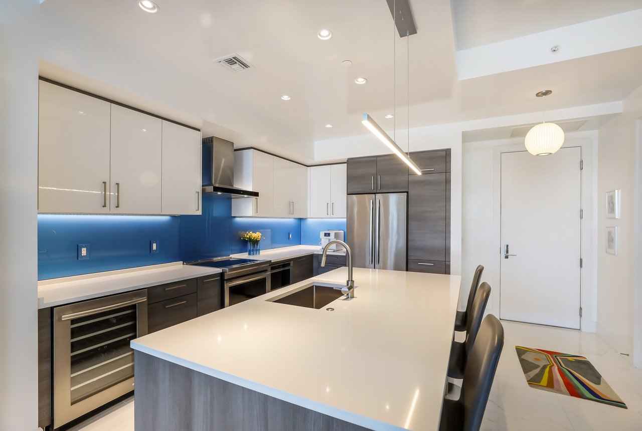 111 S Pineapple Ave #1008