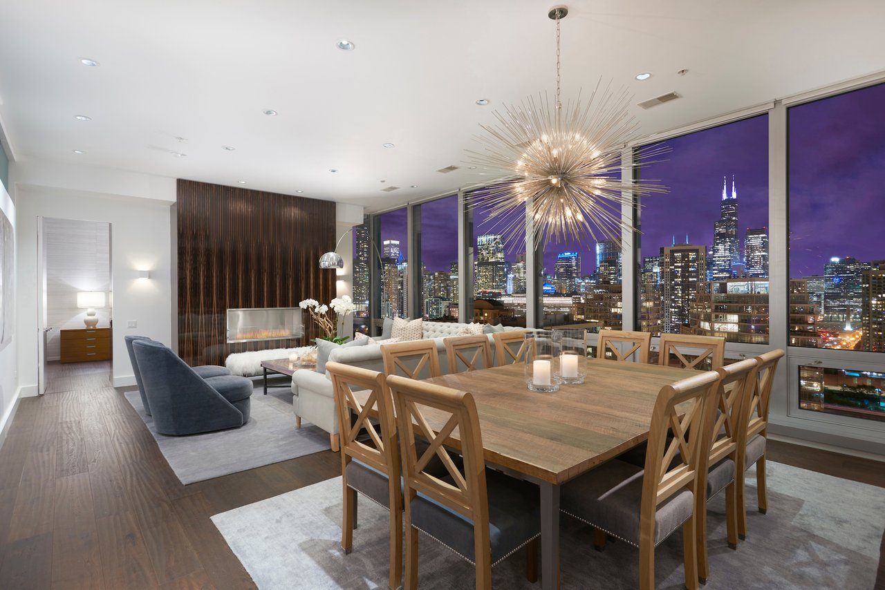 500 W Superior St Unit 2103