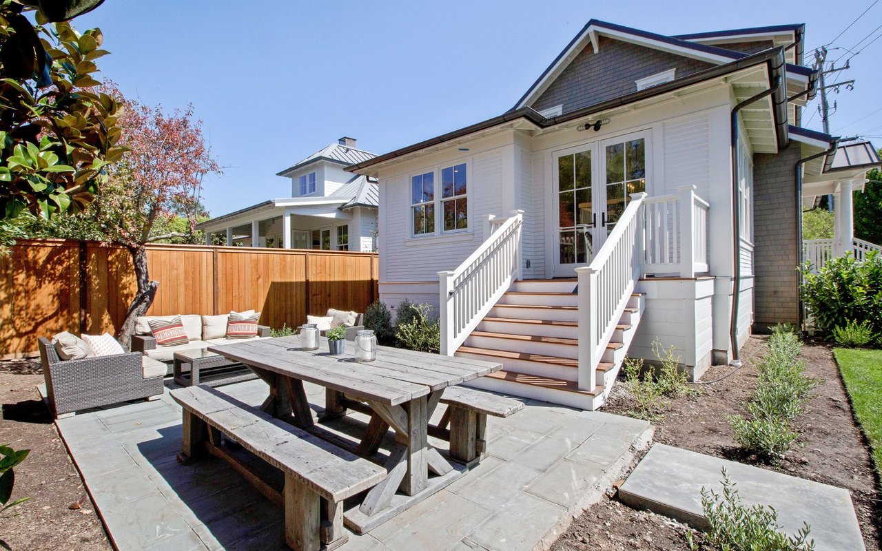 5 Nelson Ave
