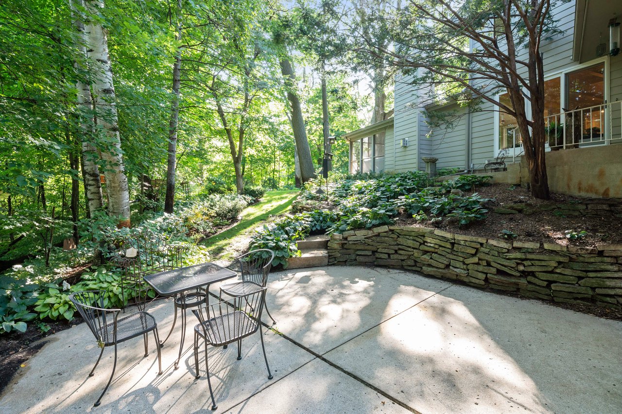 4375 Cottonwood Lane | Deephaven