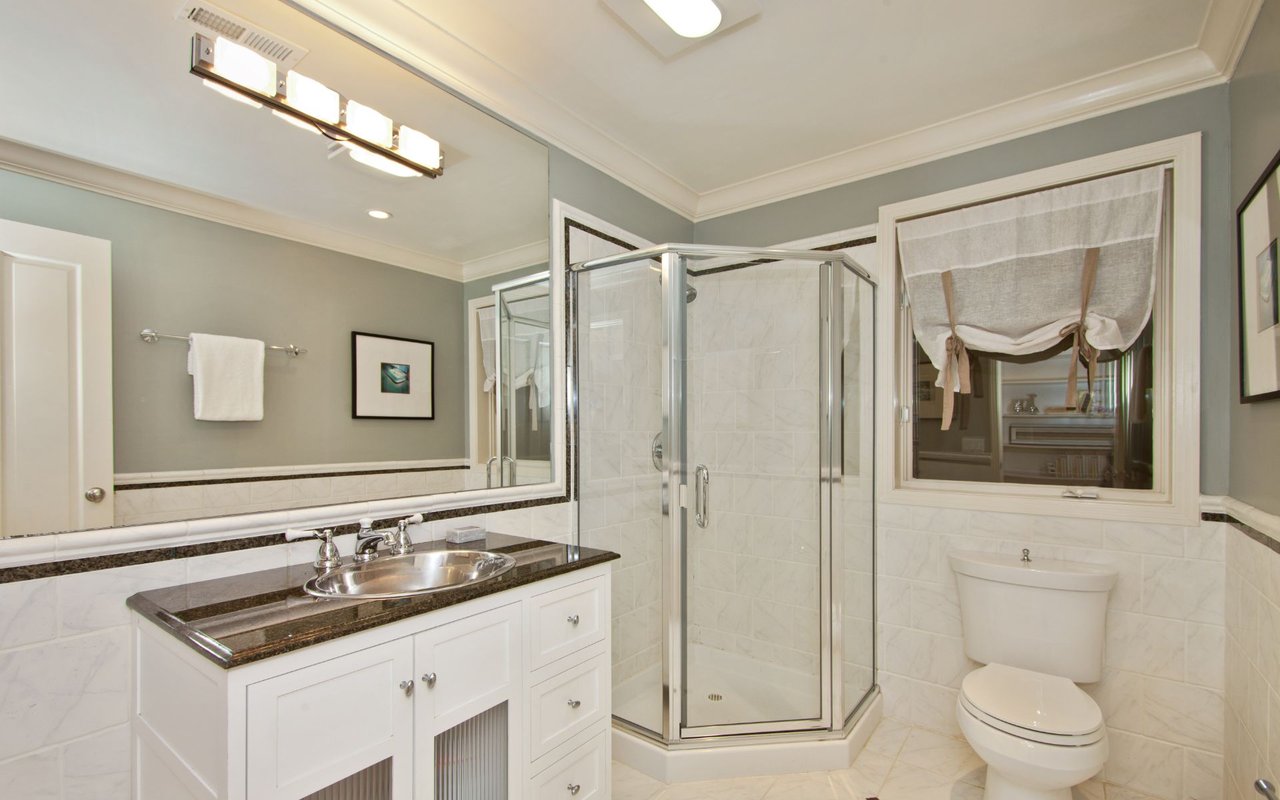 40 Montclair Ter
