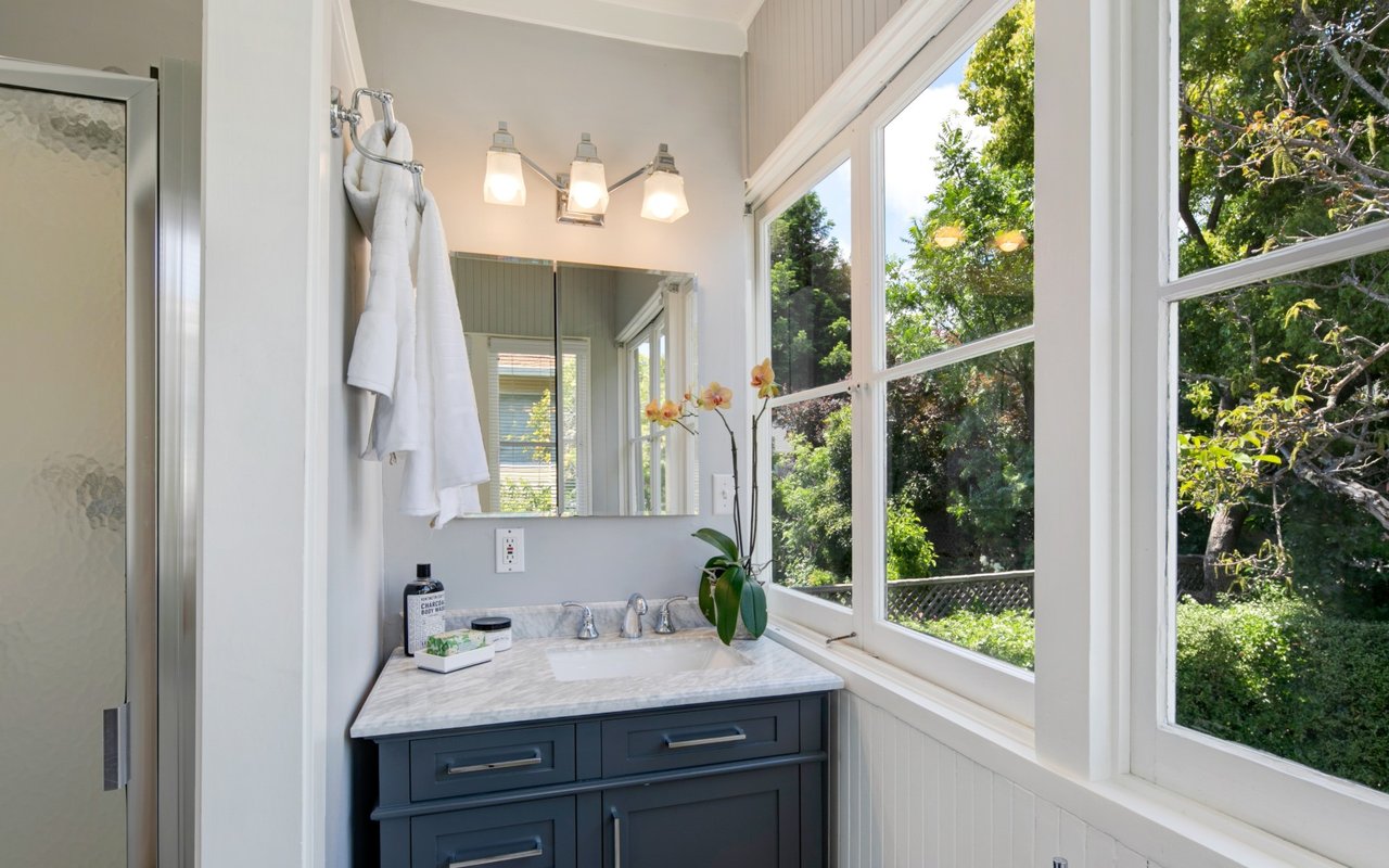 52 Woodland Avenue, San Anselmo