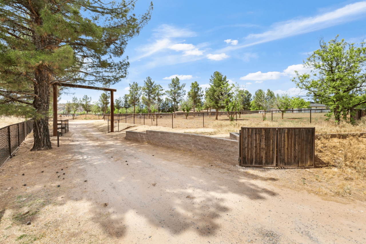 1440 South Loy Road