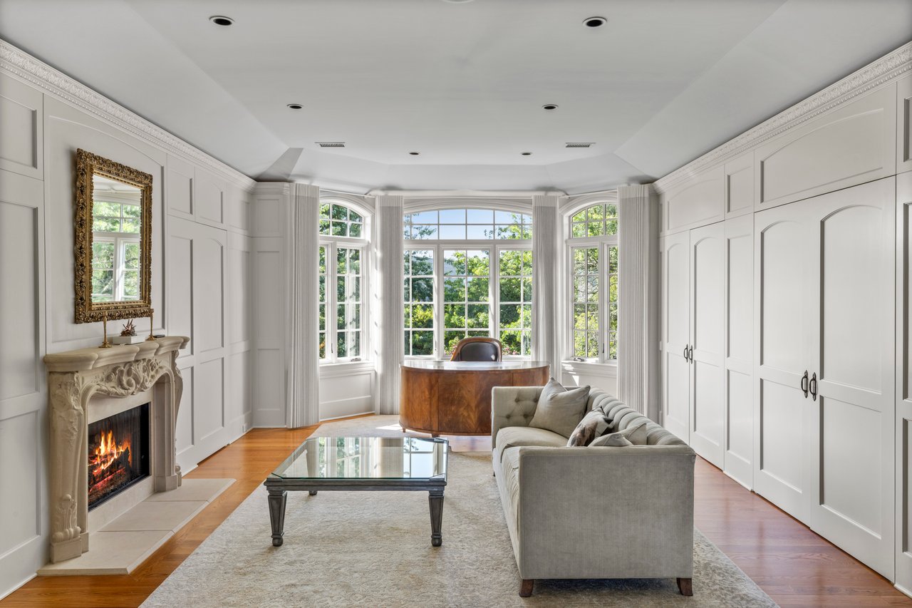 Ondine: An Extraordinary Mecox Bay Waterfront Estate